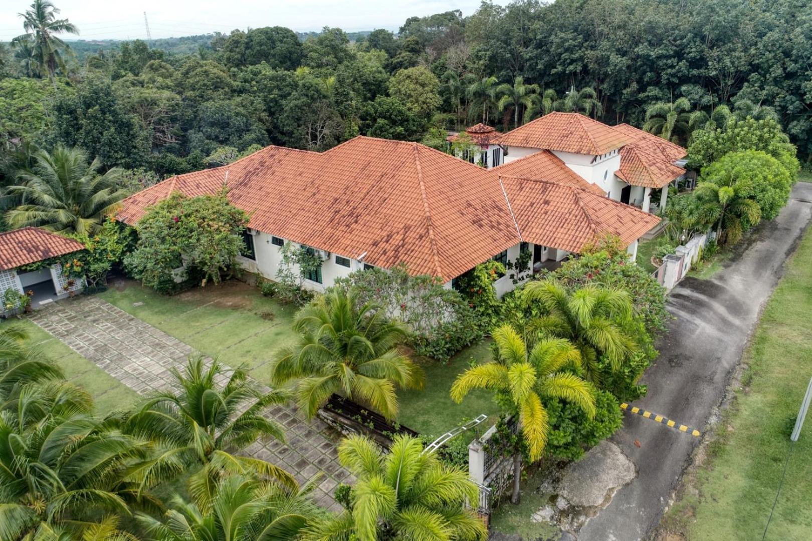 Homestay Elshape *